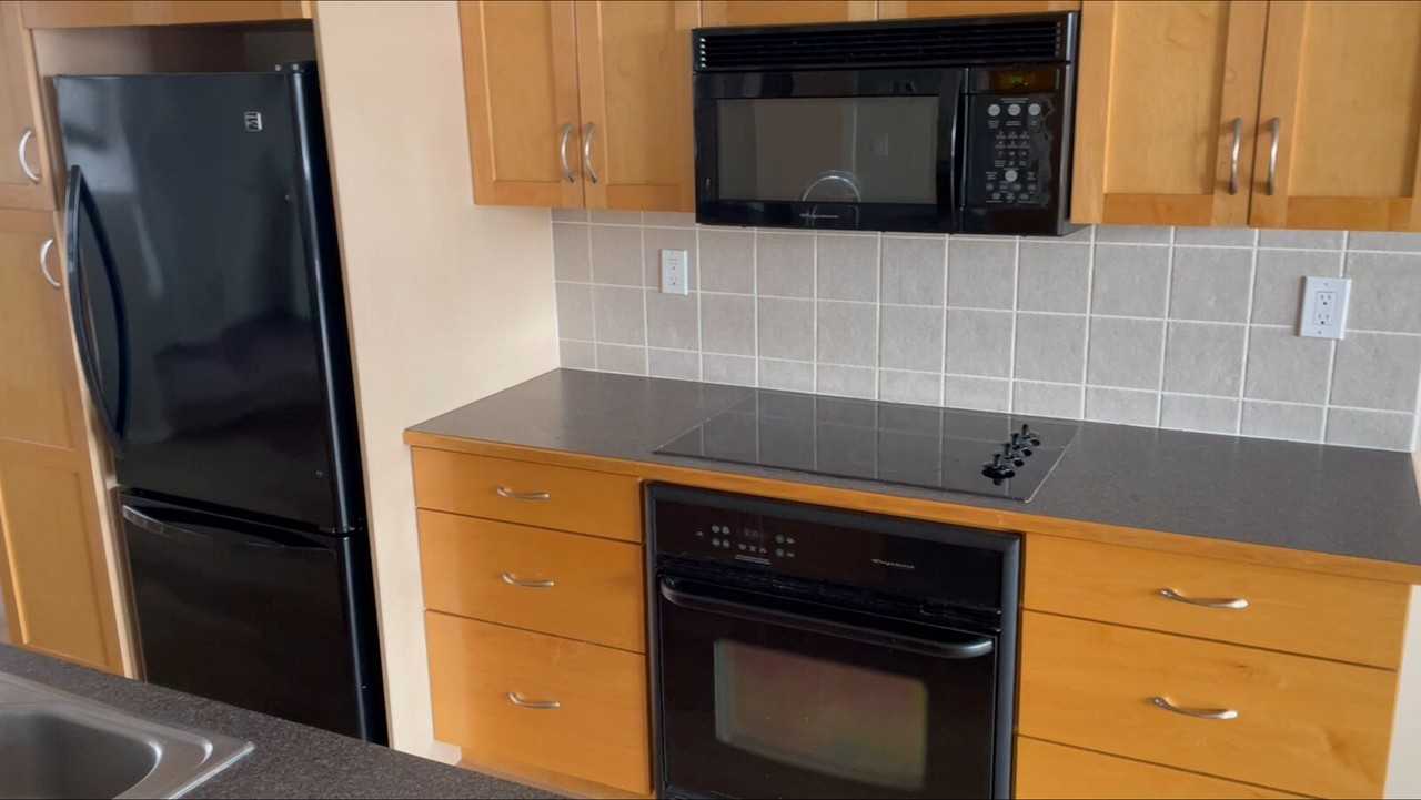 9507 - 9507 101 Ave Nw - Photo 7 of 17