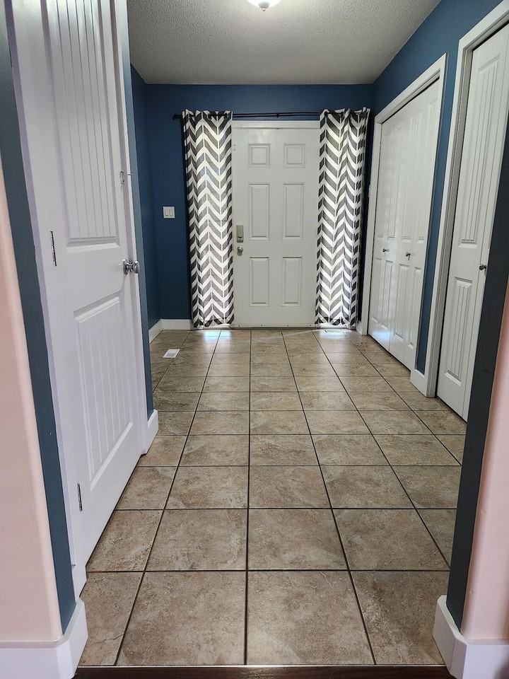 152 Hawthorn Way - Photo 2 of 20