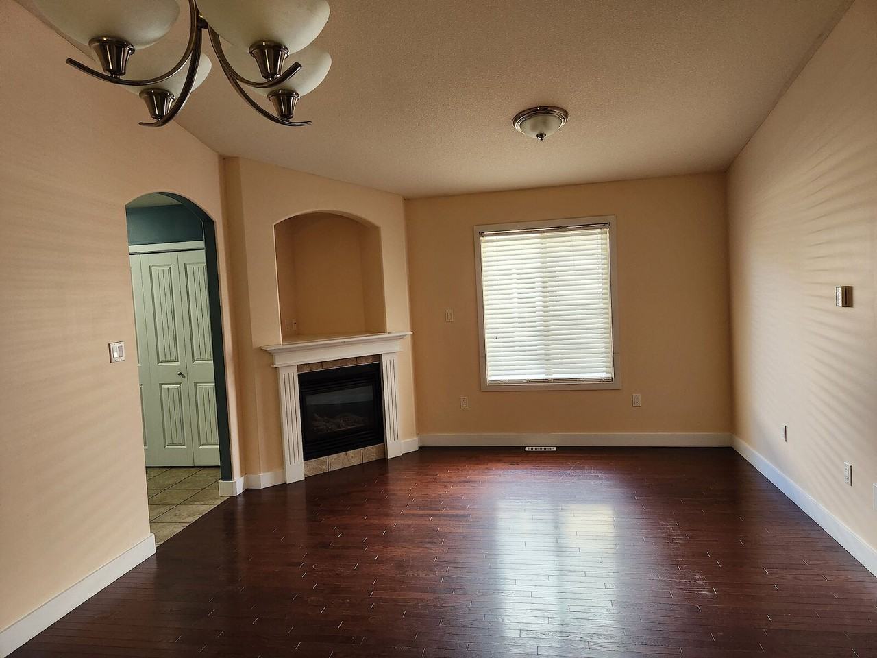 152 Hawthorn Way - Photo 3 of 20