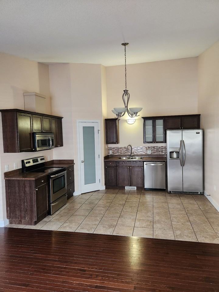 152 Hawthorn Way - Photo 4 of 20