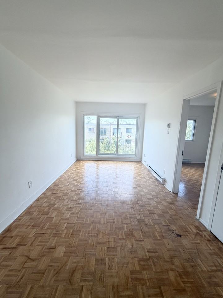 7525 Rue Rousselot #0 — photo 2