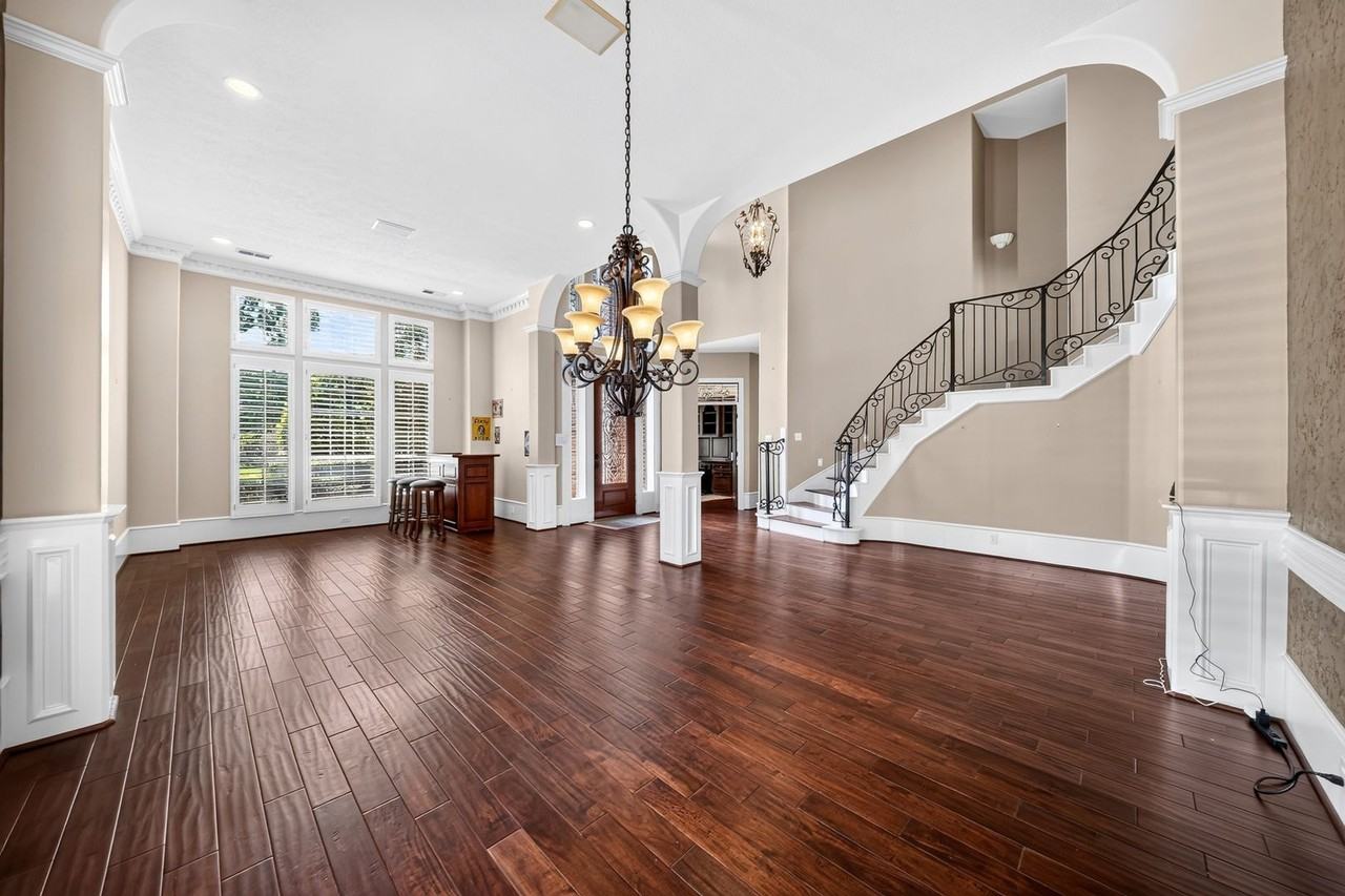 16410 Emilia Ct - Photo 4 of 42