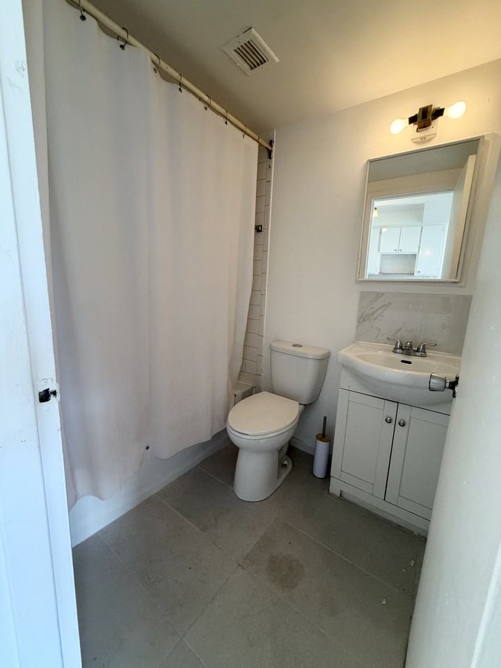 7525 Rue Rousselot #0 - Photo 6 of 9