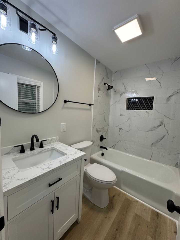 2205 Hathaway Dr - Photo 3 of 50