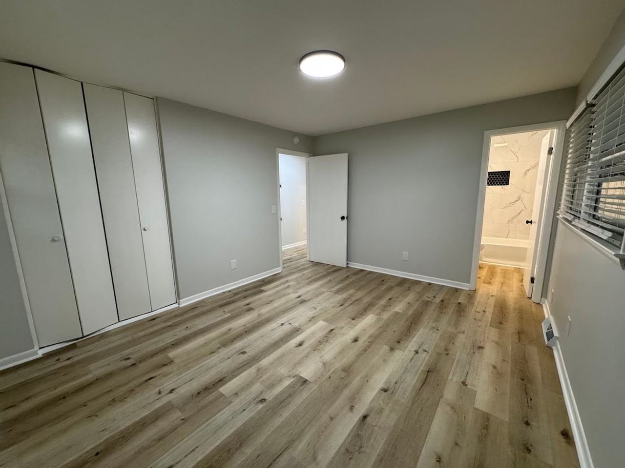 2205 Hathaway Dr - Photo 5 of 50