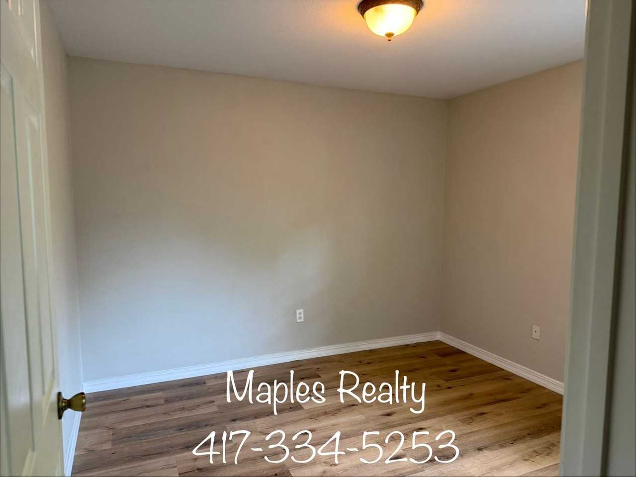141 Scotch Pine Ct - Photo 5 of 36