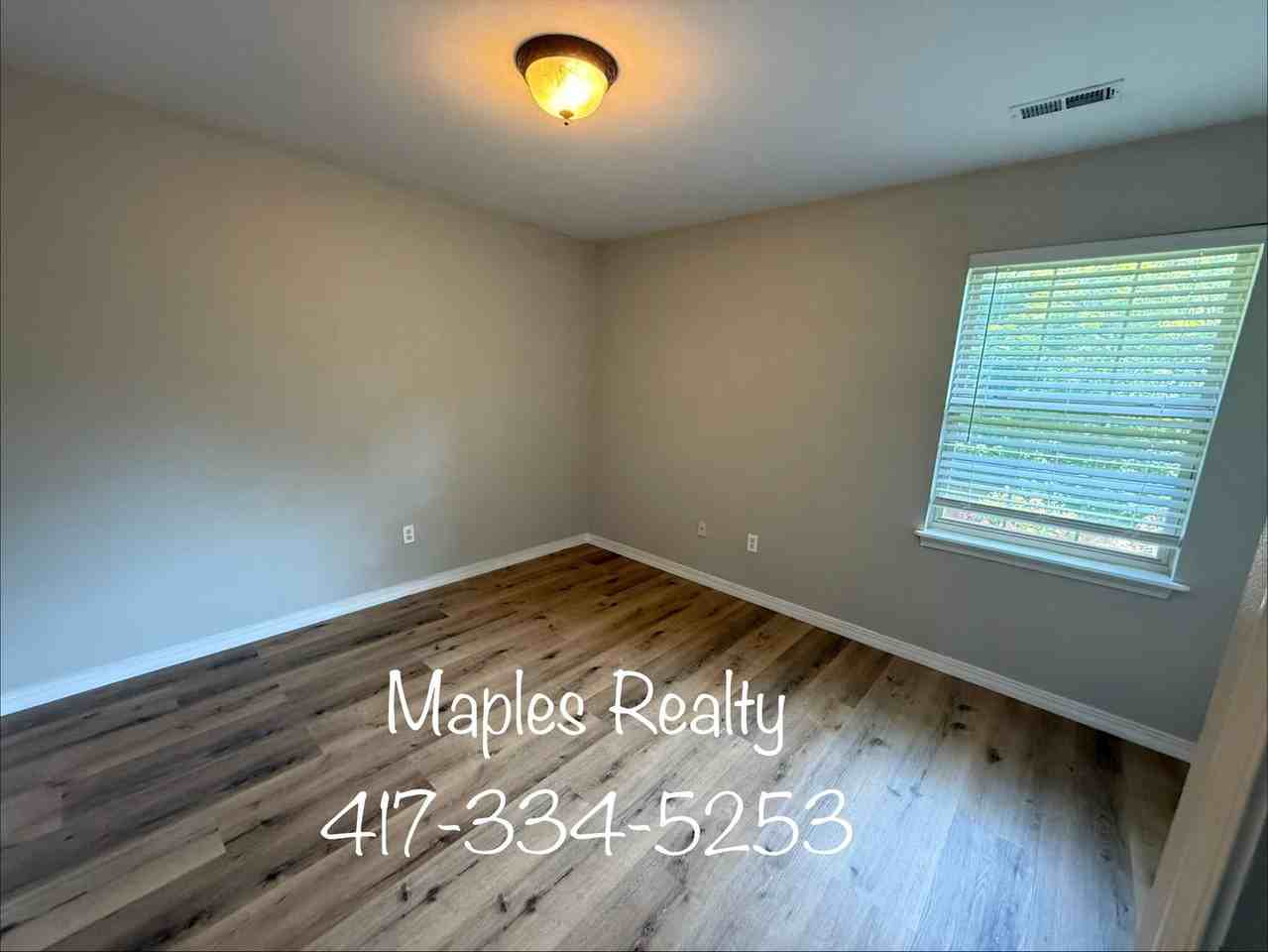 141 Scotch Pine Ct - Photo 7 of 36