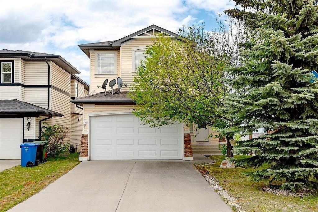 29 Panamount Cres Nw - Photo 2 of 39