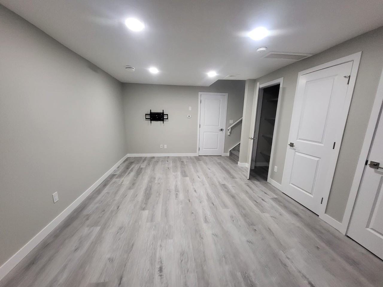 6340 175 Ave Nw - Photo 7 of 12