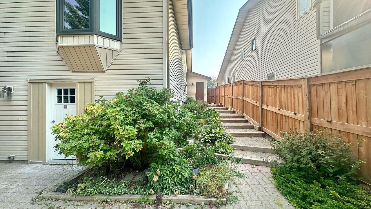 3R Hawkcliff Way Nw - Photo 2 of 30