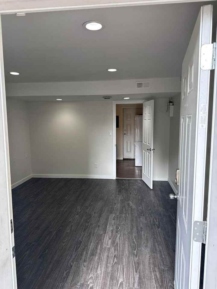 4907 202a St - Photo 6 of 13