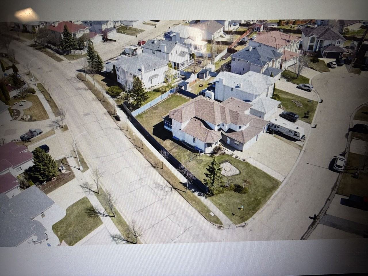 8710 156a Ave Nw - Photo 3 of 8