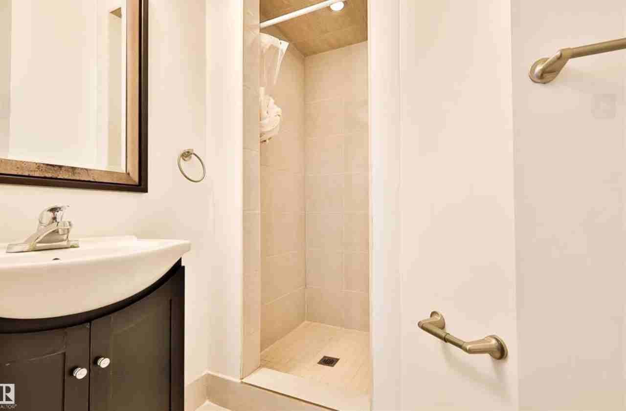 8710 156a Ave Nw - Photo 5 of 8