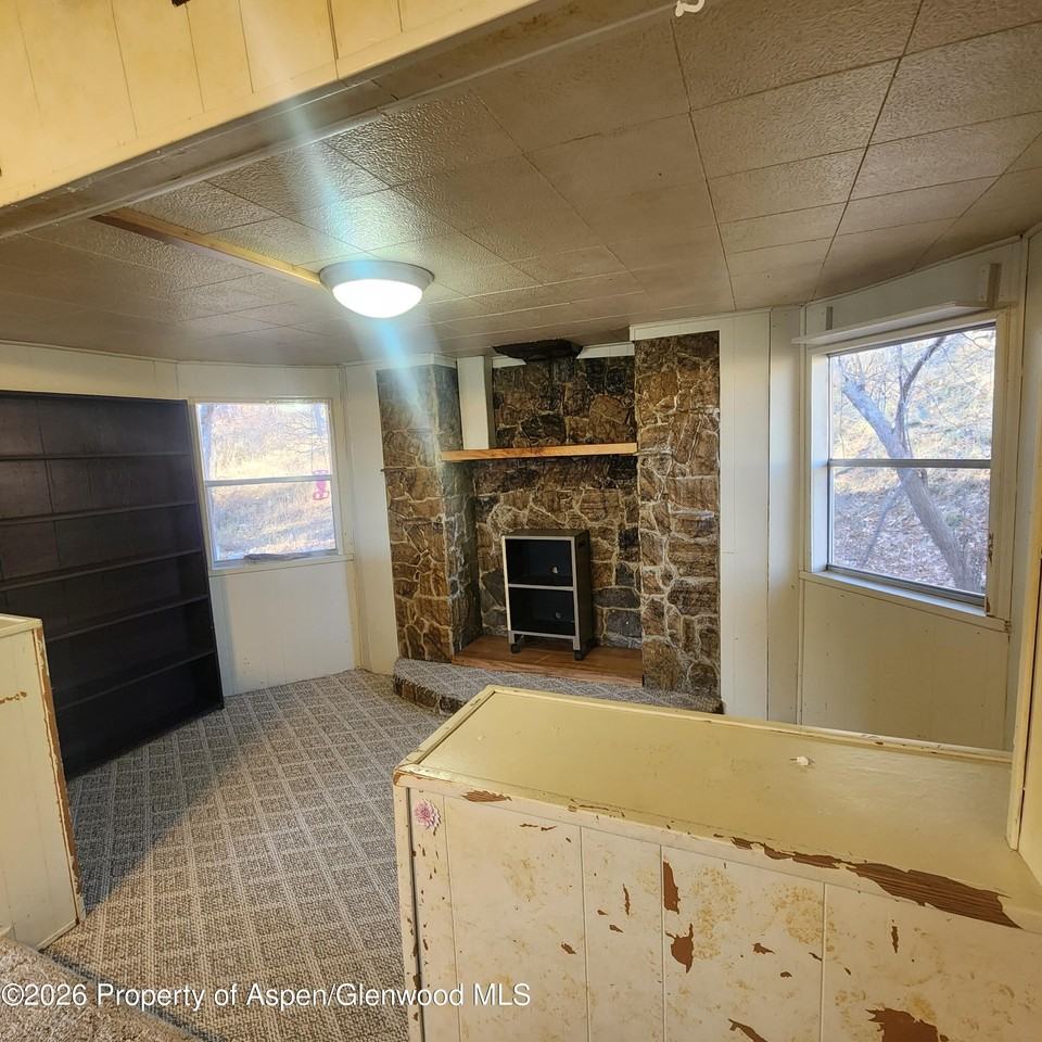 1345 E Victory Way - Photo 3 of 18