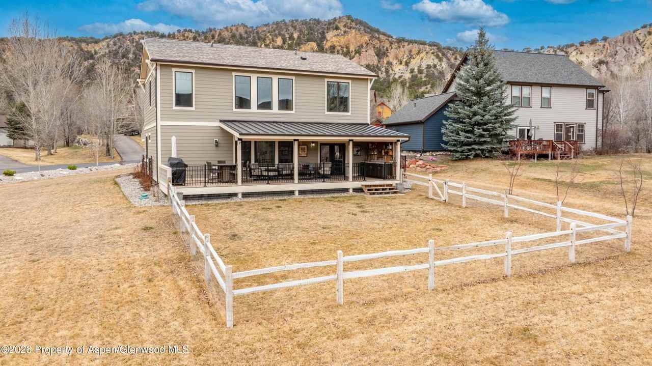 196 Silver Mountain Dr - Photo 4 of 31