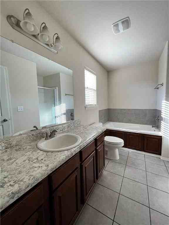 105 E Southpointe Ave - Photo 6 of 10