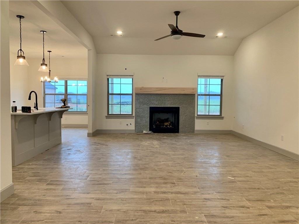 1036 Parker Ln - Photo 3 of 18
