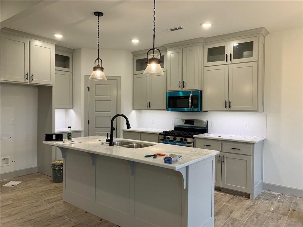 1036 Parker Ln - Photo 5 of 18