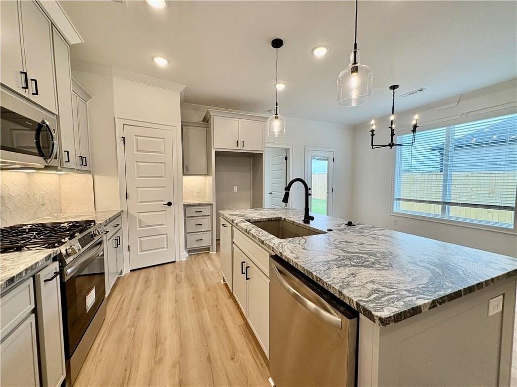 1808 Bugg St - Photo 5 of 12