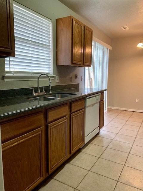 3577 Hemlock Pl - Photo 5 of 12