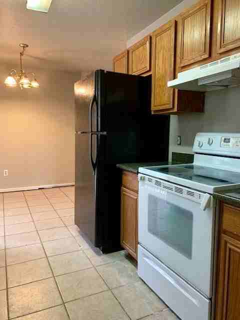 3577 Hemlock Pl - Photo 7 of 12