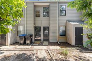 featured image of 506 Bromley Est #1
