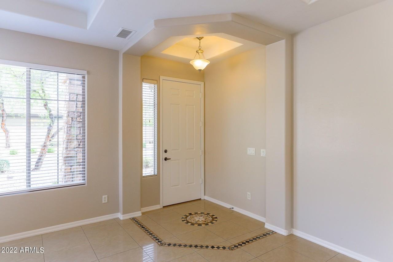 3433 W Languid Ln - Photo 6 of 38