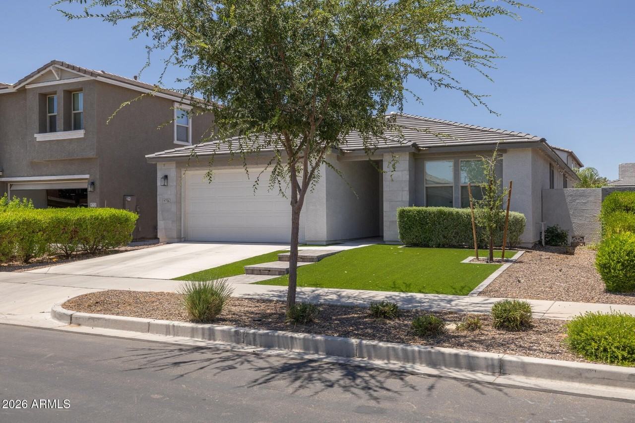 9756 E Seismic Ave - Photo 3 of 50