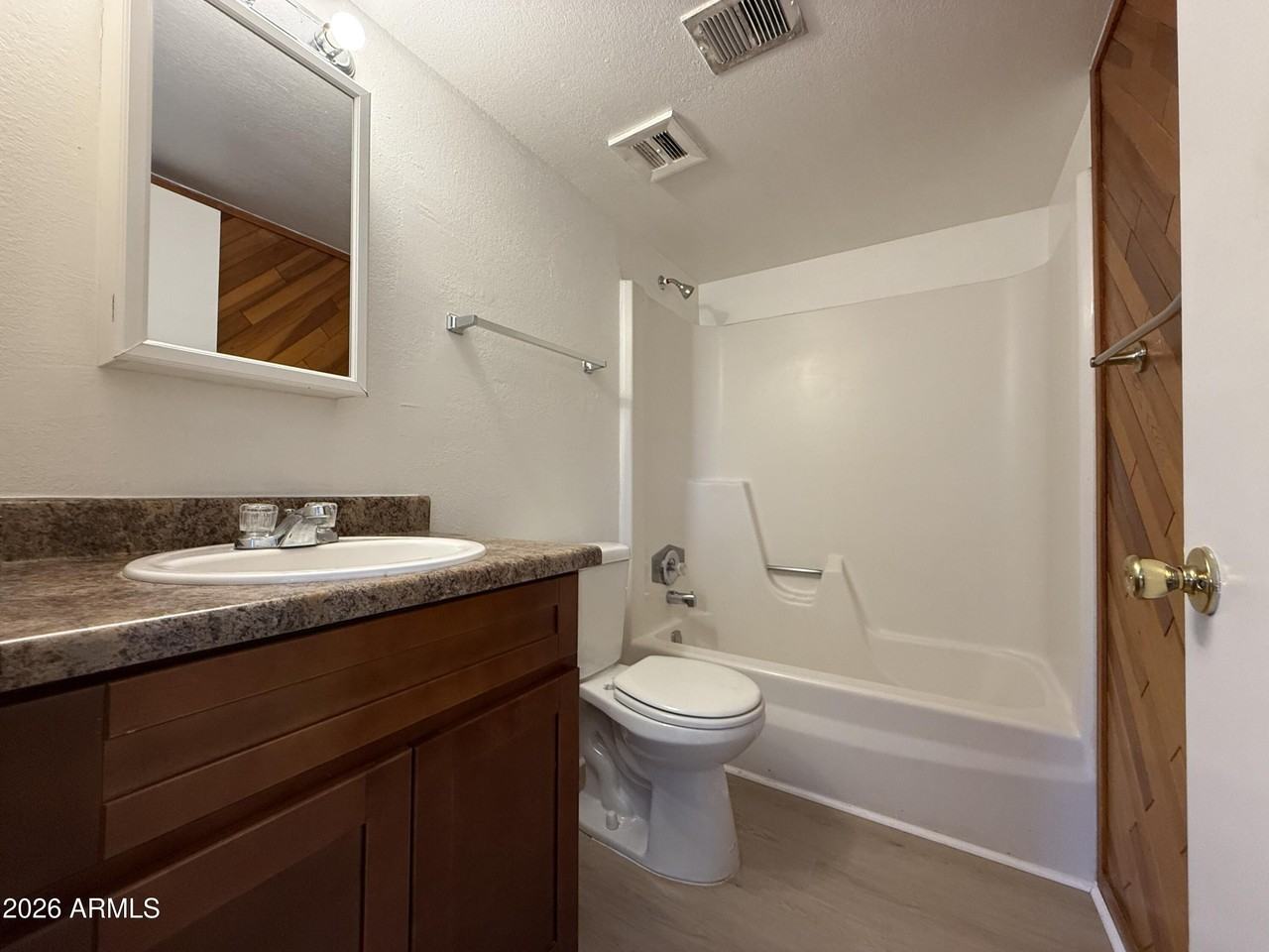 2201 W Belmont Ave #7 - Photo 2 of 11