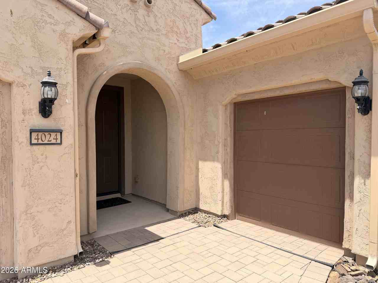 4024 N Cottonwood Dr - Photo 3 of 50