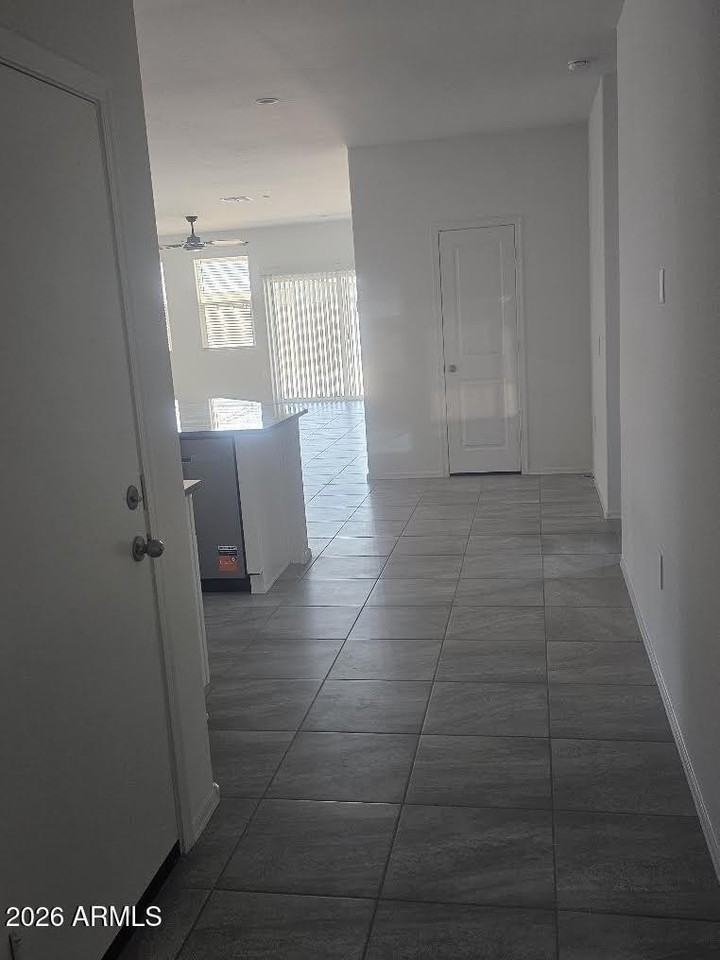 1584 E Currier Dr - Photo 4 of 7