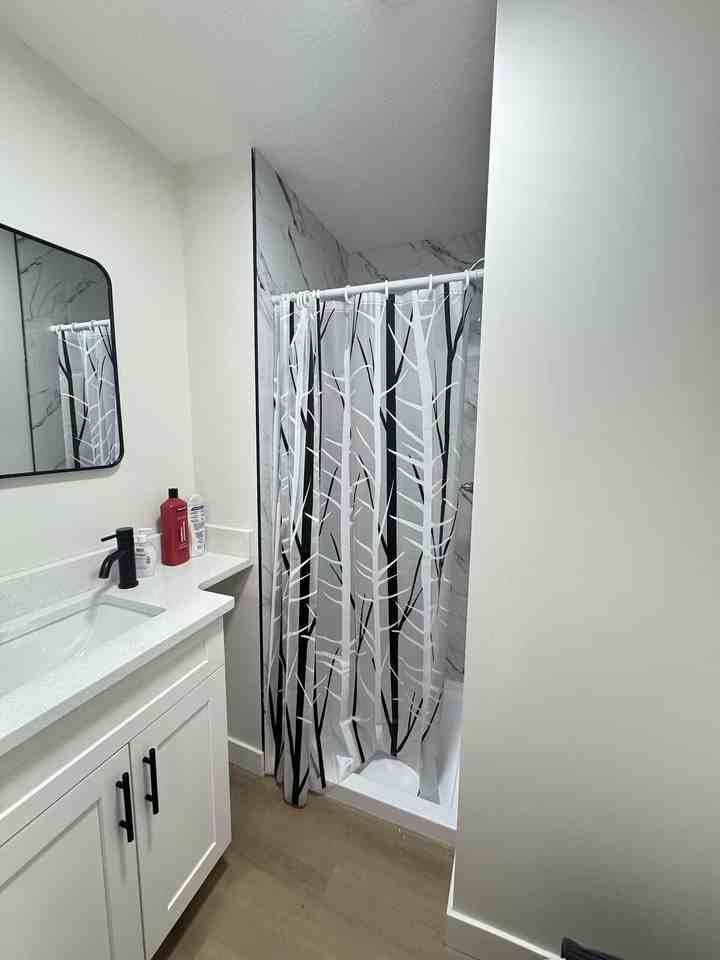 10635 84 Ave Nw - Photo 7 of 8