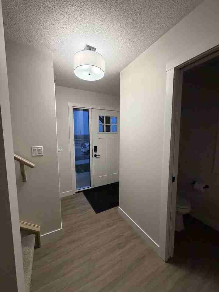 21 Wild Rose Way Se - Photo 5 of 27