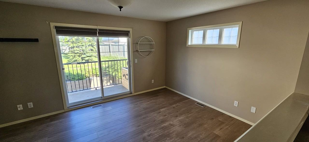 3751 12 St Nw - Photo 7 of 17