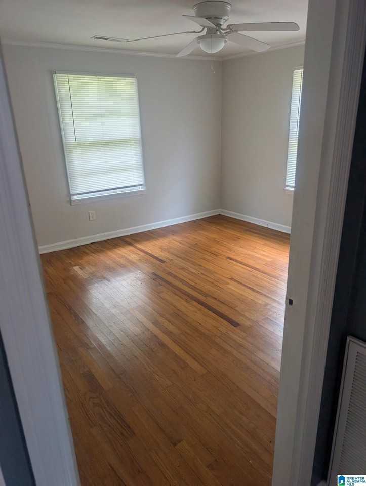 79 Lavern Dr - Photo 3 of 11