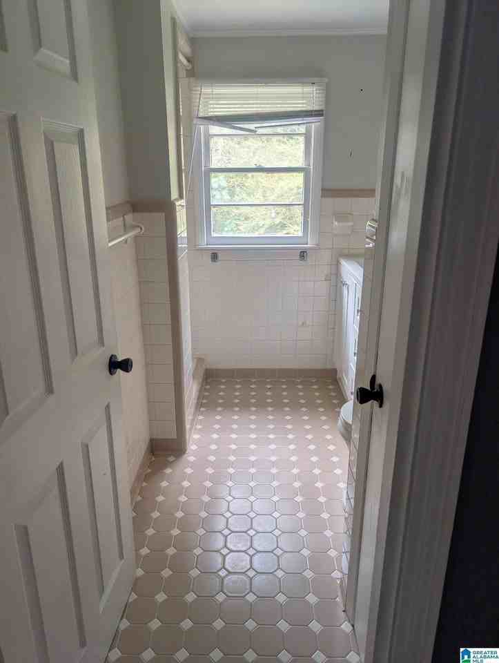 79 Lavern Dr - Photo 4 of 11