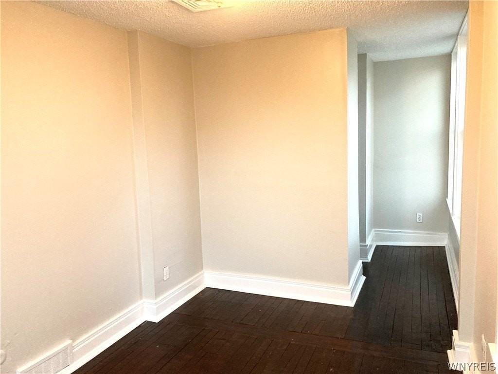 294 S Elmwood Ave #4 - Photo 7 of 10
