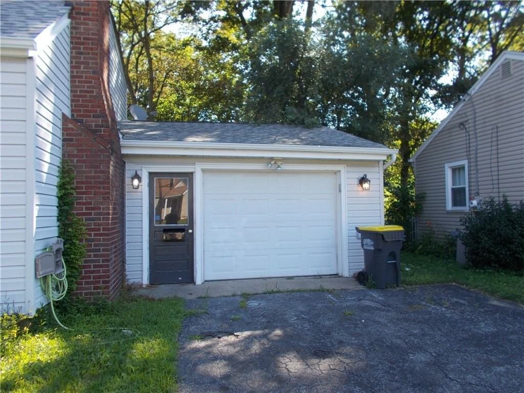 70 Woodhill Dr - Photo 2 of 11