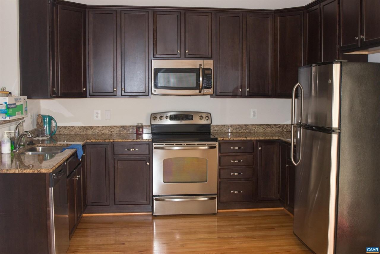 103 Longwood Dr #F - Photo 7 of 25