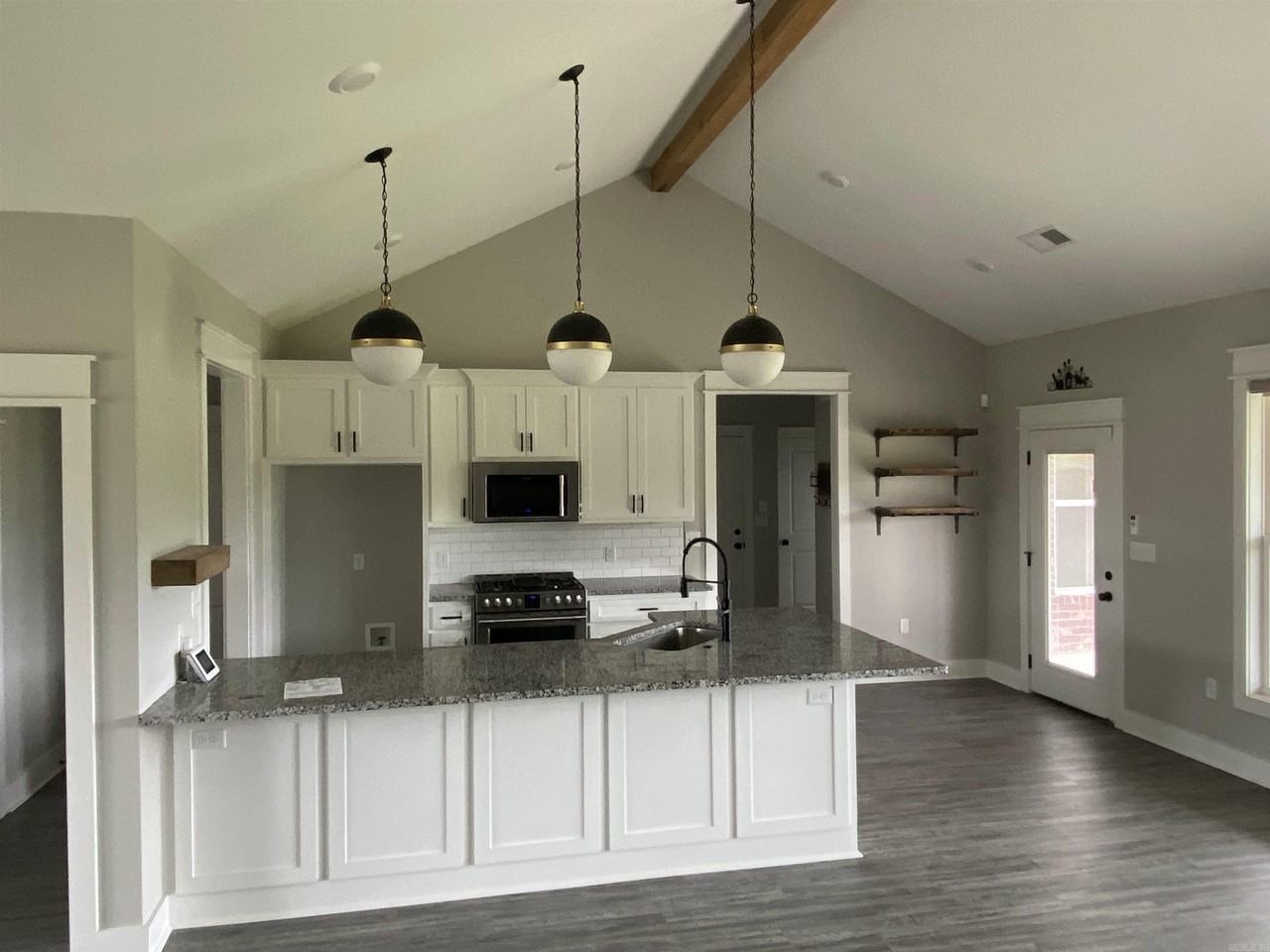 9 Wedgewood Dr - Photo 3 of 6
