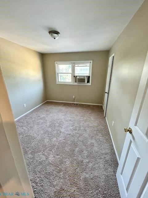 7042 Bray Rd - Photo 6 of 8