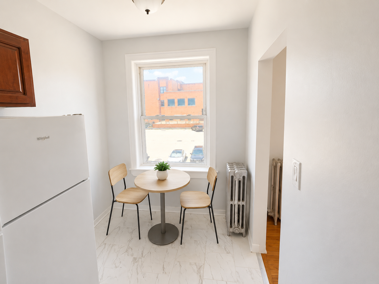 1635 W Morse Ave #305 - Photo 3 of 6
