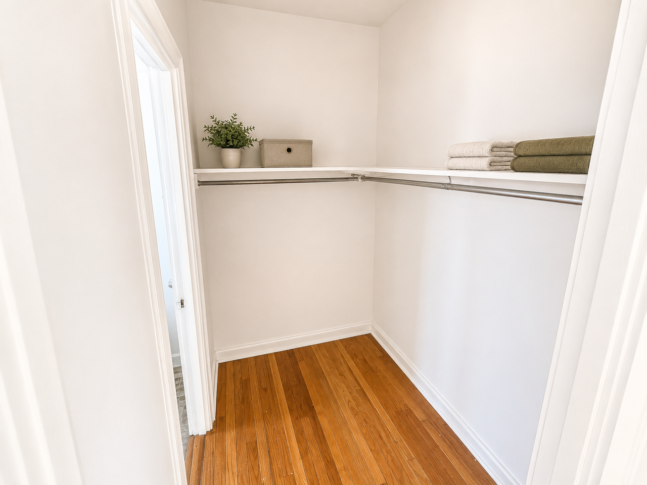1635 W Morse Ave #305 - Photo 6 of 6