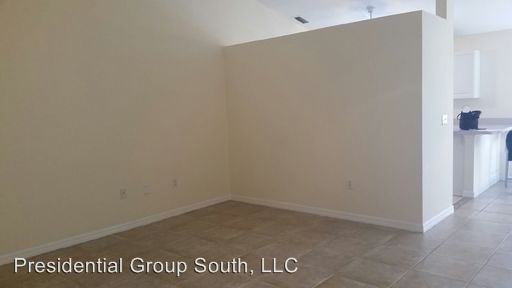 680 Charles Ave - Photo 3 of 12