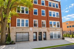 featured image of 1635 W Morse Ave #310