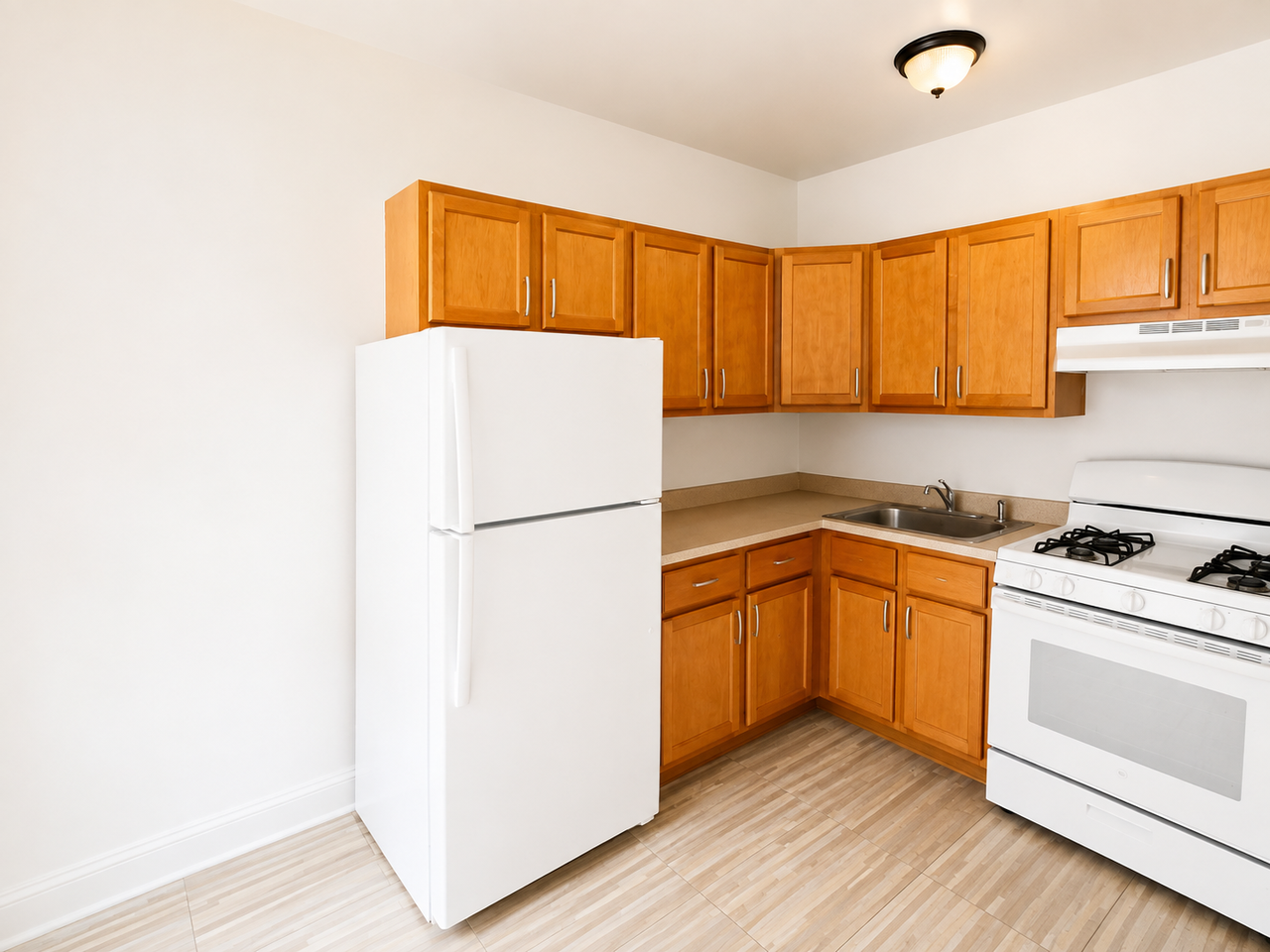 1635 W Morse Ave #310 - Photo 6 of 6