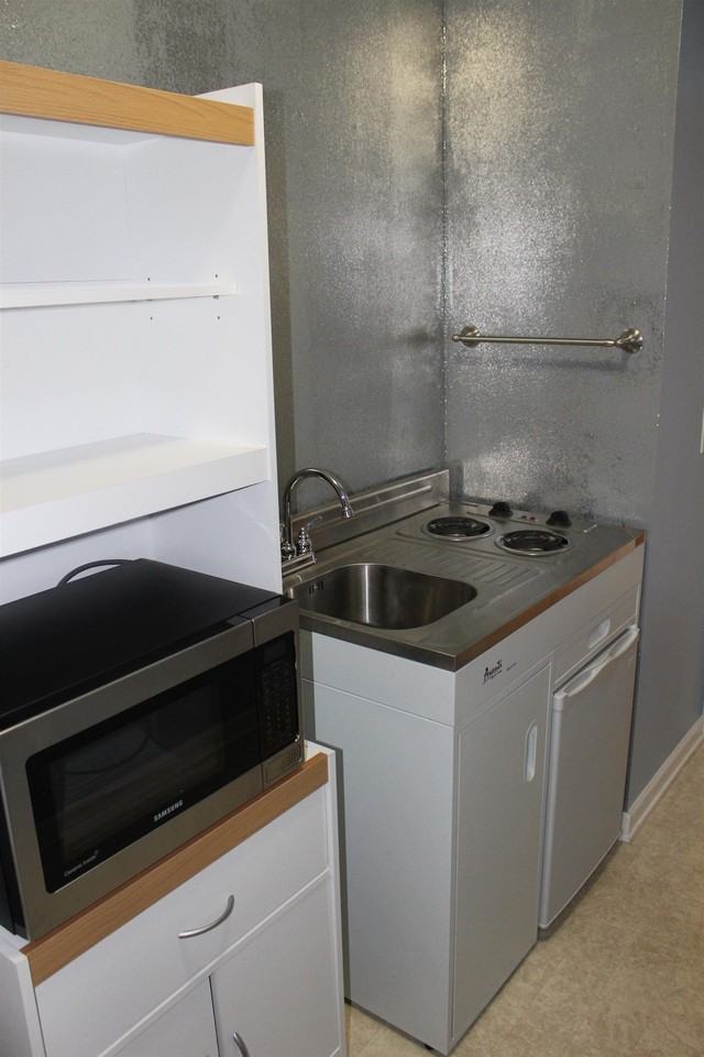 5005 Medieval Dr - Photo 2 of 5