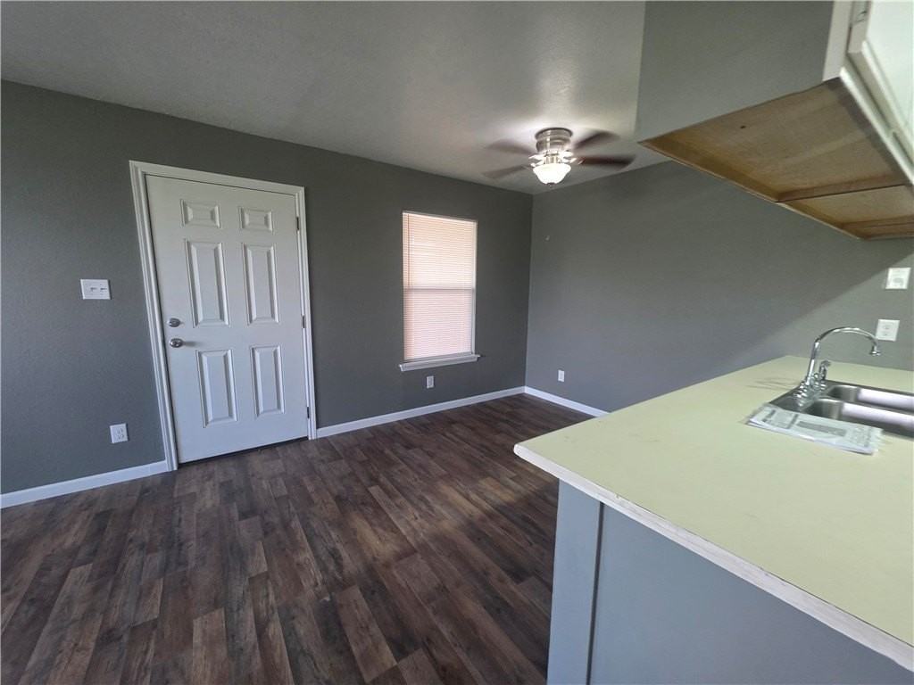 659 Redwood Ave #759-2 - Photo 4 of 12