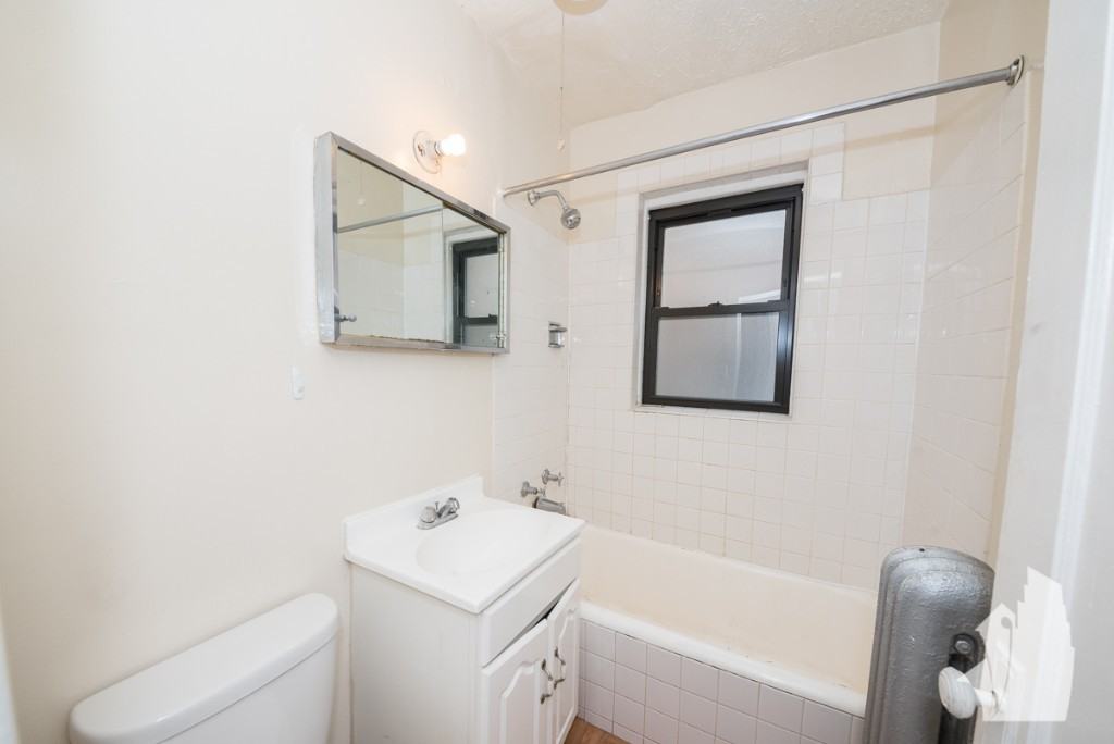 516 W Cornelia Ave #518-214 - Photo 4 of 7