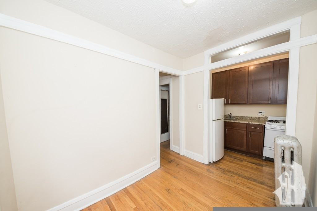 516 W Cornelia Ave #518-214 - Photo 6 of 7